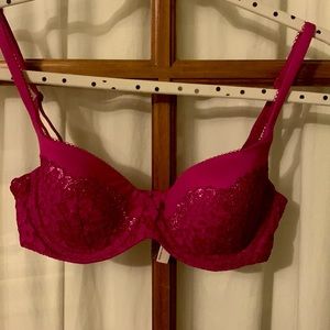 Victoria’s Secret bra 32D